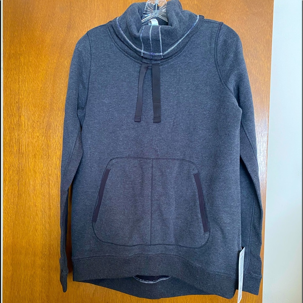 Lululemon Avenue pullover 6 NWT